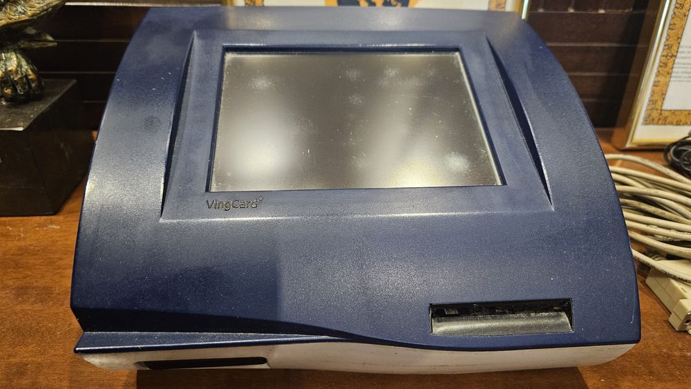 VingCard Classic 2800 терминал за кодиране на магнитни карти и четци