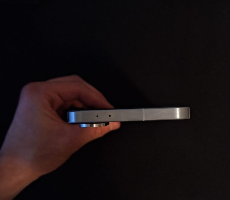 Samsung a56 5g 256 GB 8 GB ram are folie pusă ofer și 2 huse și cutie