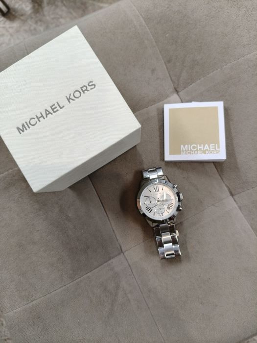 Продам часы Michael kors