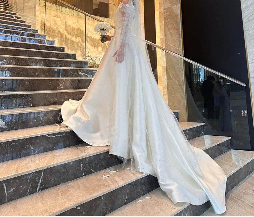 Продам платье , после химчистки