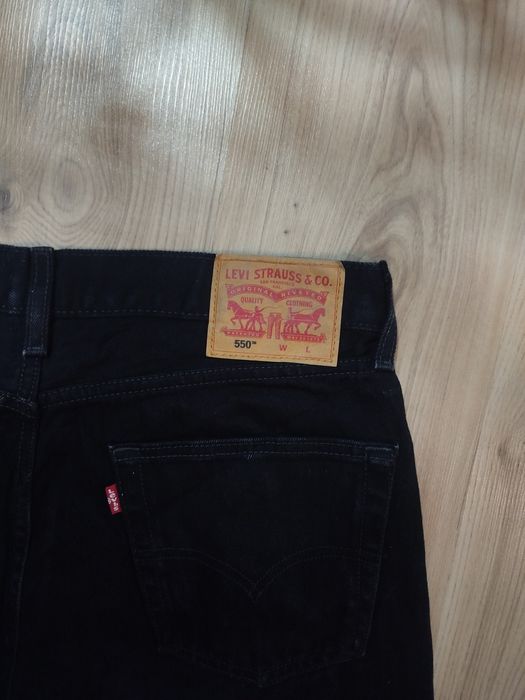jorts levi s 550