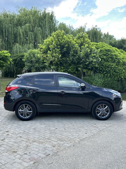 Hyundai ix35 4x4 2011 184cp Exclusive Panoramic/Automat/Navigație/Carte service