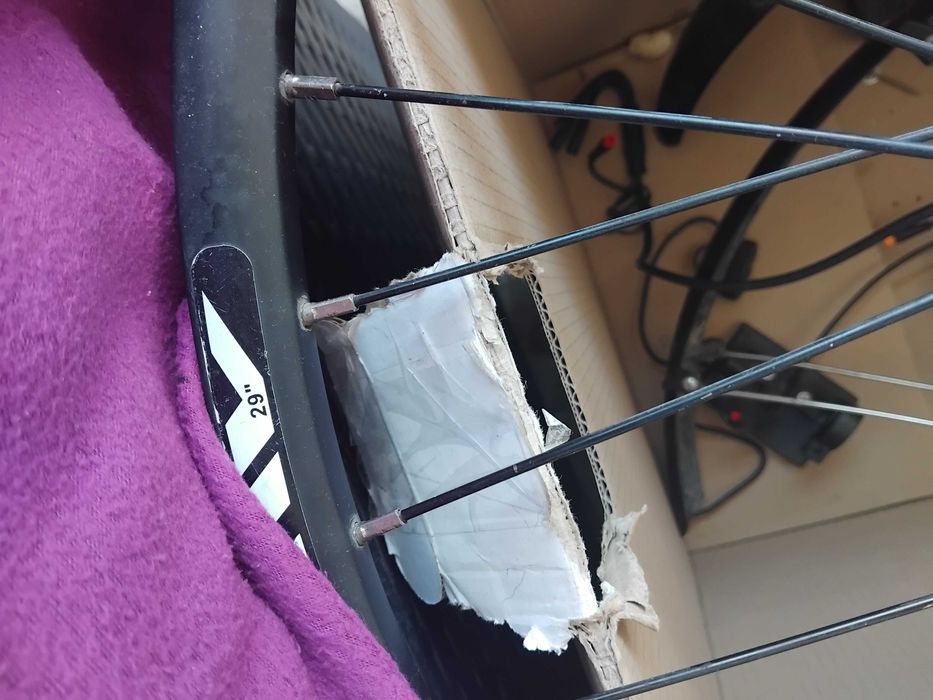 Безчетков Ел. Мотор 48V750W за колело + аксесоари + Гума Continental