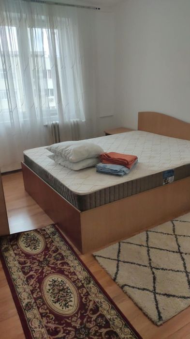 Închiriez apartament cu 3 camere sector 2