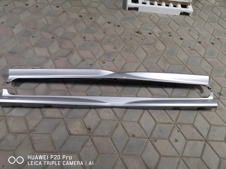 Продам пороги на Делику