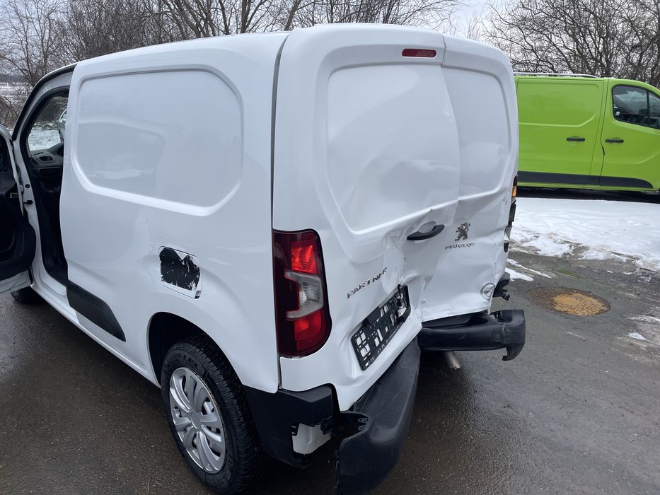 Peugeot Partner 2019 1.5 Diesel avariat spate – merge perfect!