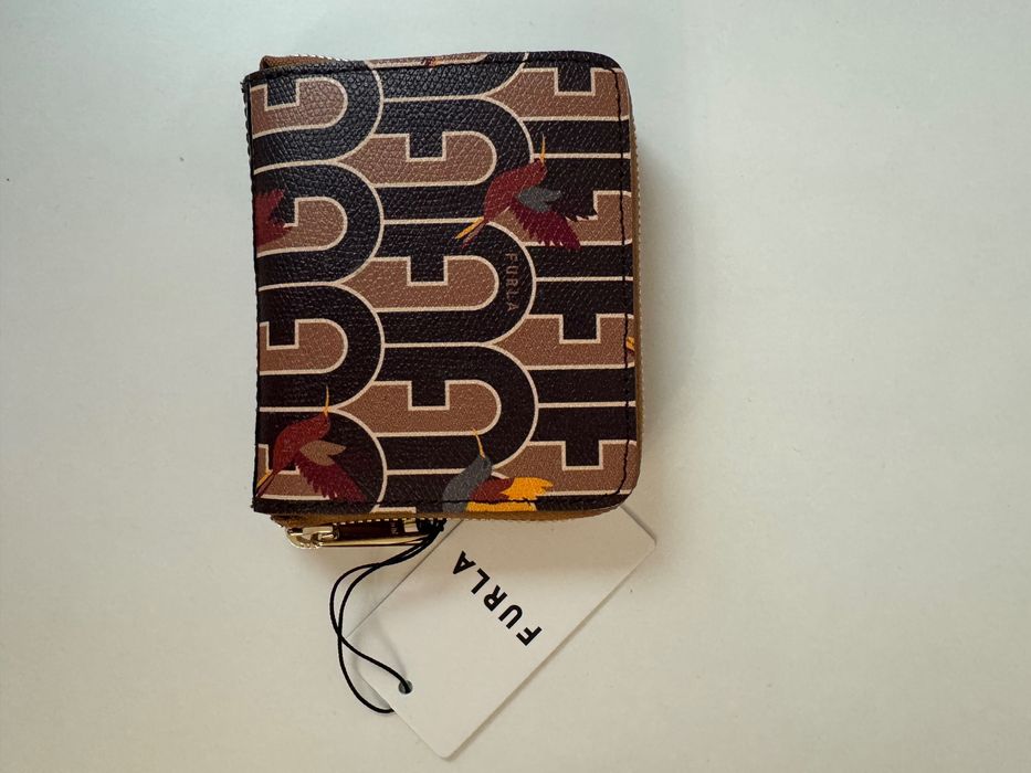 кожено портмоне Furla