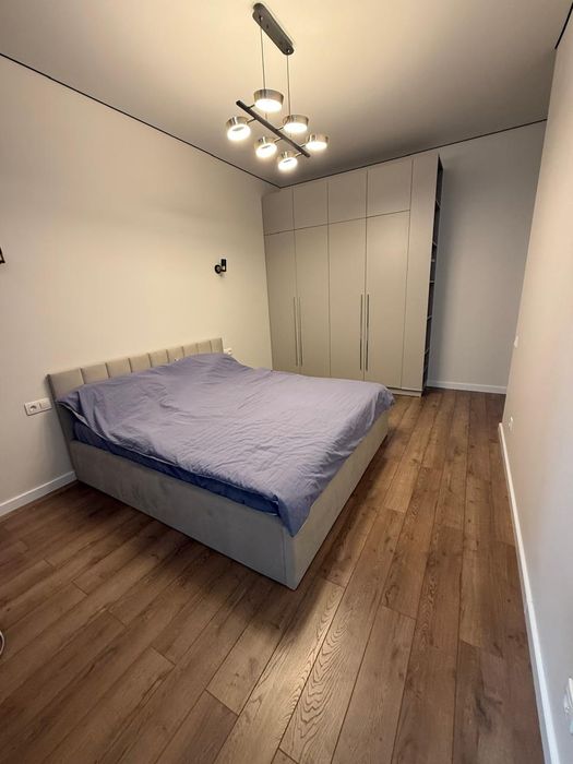 Сдам 2 комнатную кв, 65 кв.м