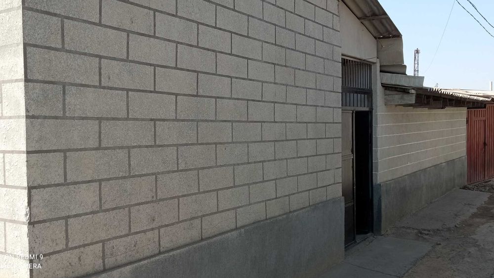 Келес, Кук-теракда уй сотилади.