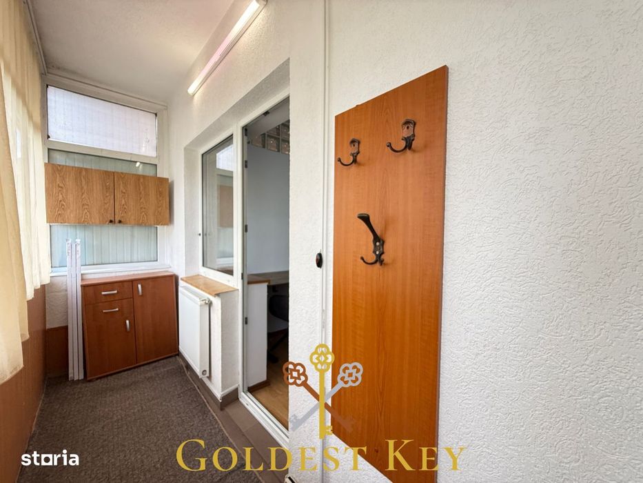 Apartament spatios cu 2 dormitoare, balcon, terasa si parcare! Eroilor