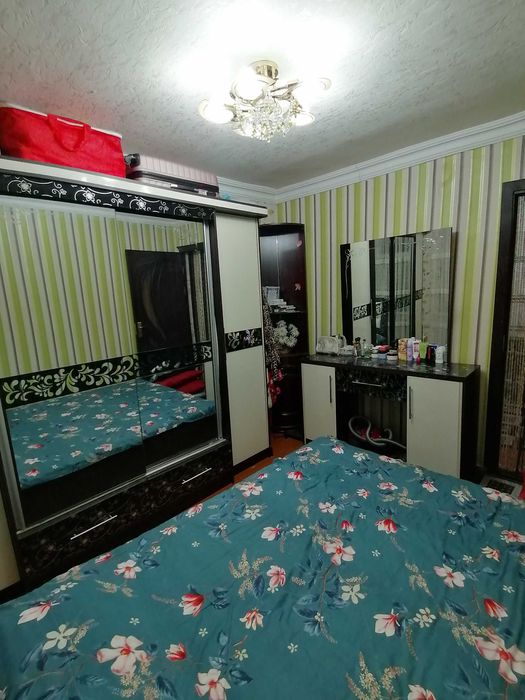 4 хонали квартира жихозлари билан сотилади