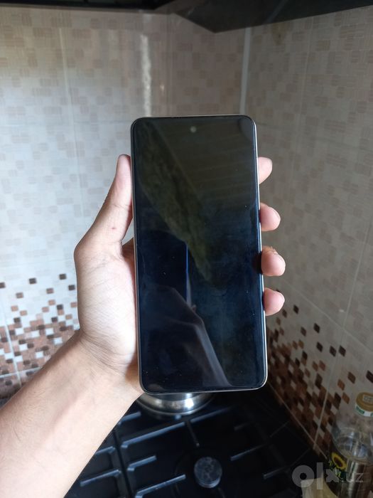 Infinix hot i40 128gb sotiladi