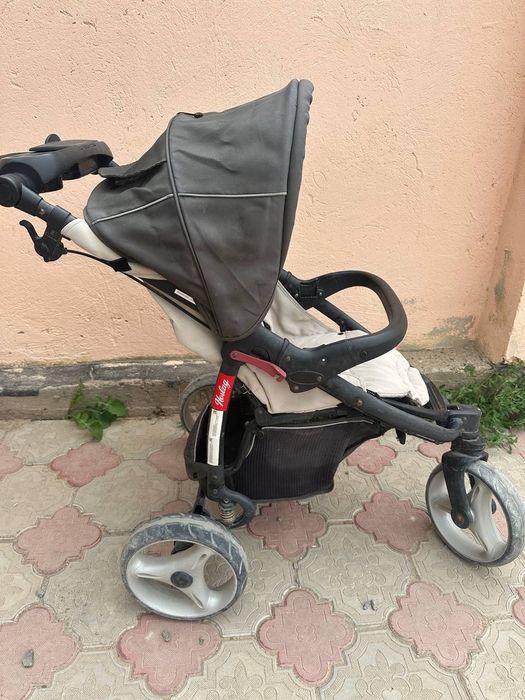 Детская коляска (черная)