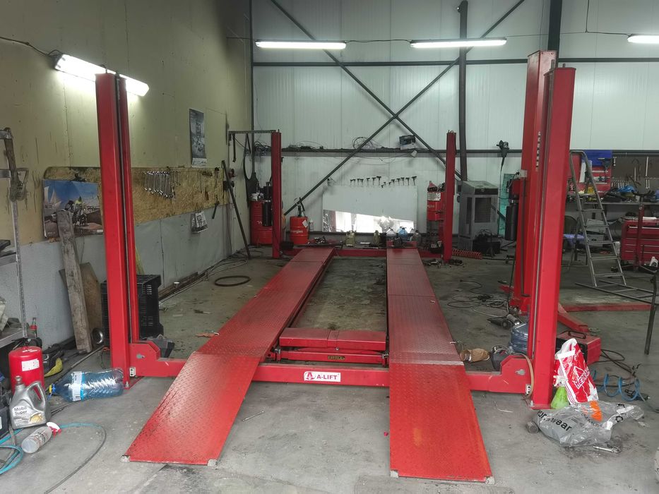 Трифазен четириколонен подемни 4500кг