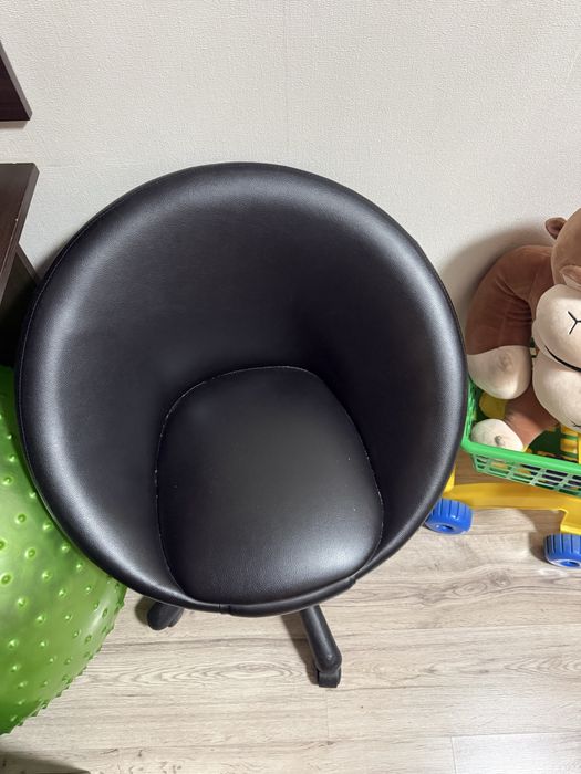 Срочно продам стул для косметолога!