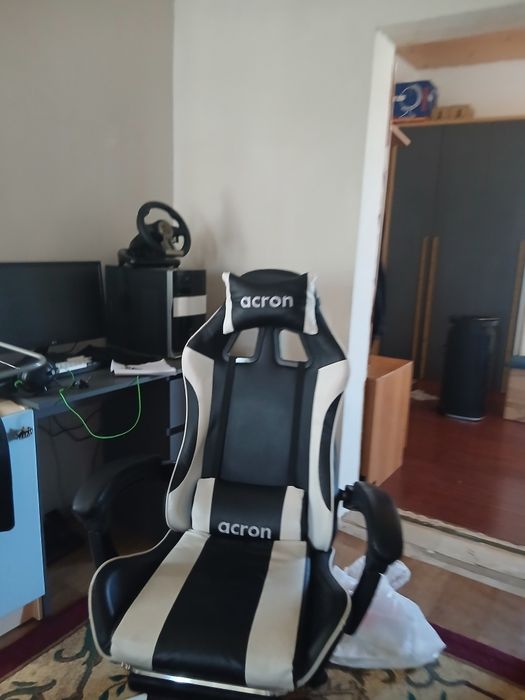 Продам игровое кресло