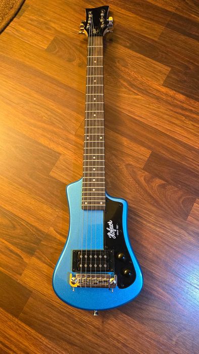 Chitară electrică Höfner Shorty (modelul HCT-SH-BL-0), culoare albastră