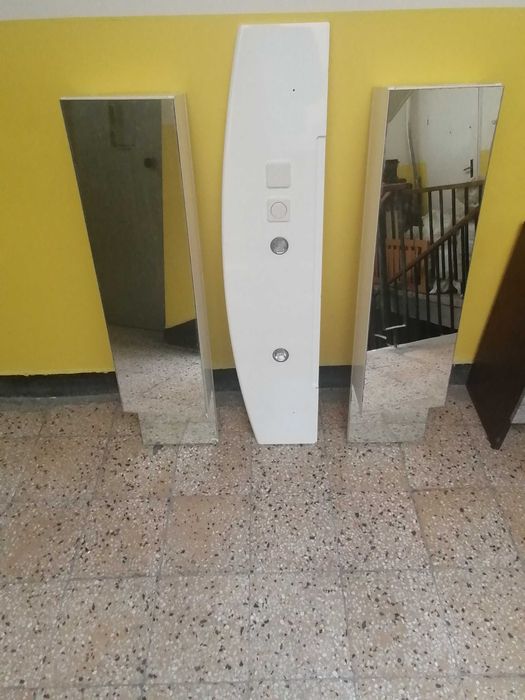 Шкафове за баня с осветление!