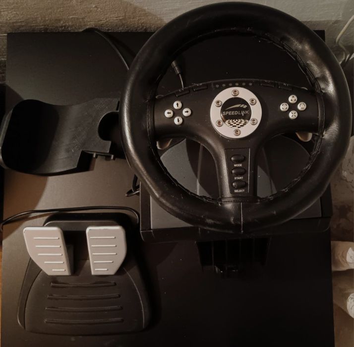 Продавам волан с педали Speedlink