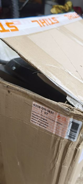 Motor mașină gazon