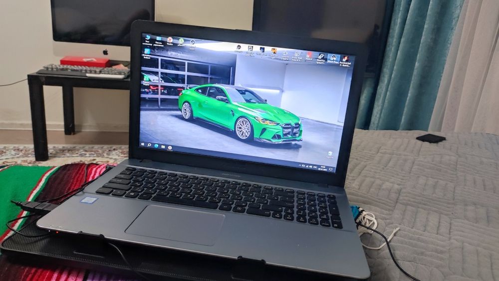 Asus core i3 gen 7/ Ram 8gb