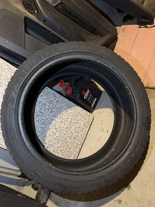 Anvelope iarna 255/40/19