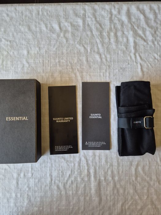 Suunto essential ceramic all black