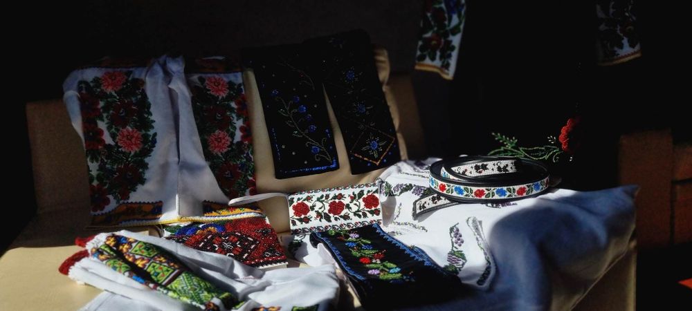 Cămăși Naționale - lucrate manual