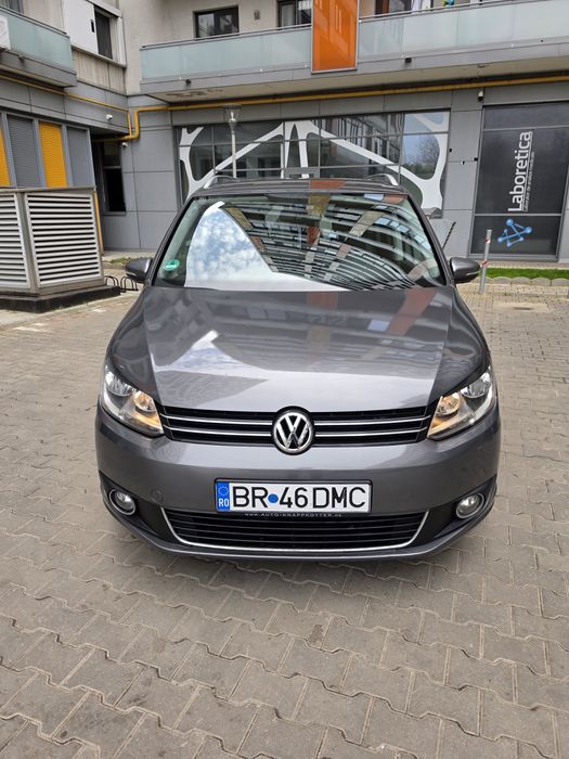 VOLKSWAGEN Touran
