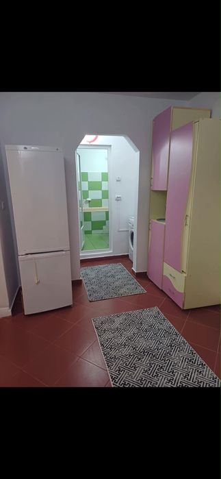 Inchiriez apartament 2 camere decomandat