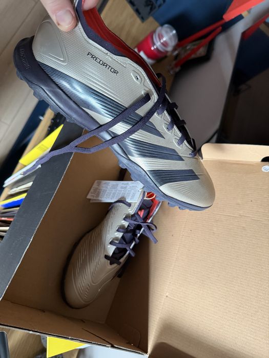 Adidas predator LEAGUE TF  44