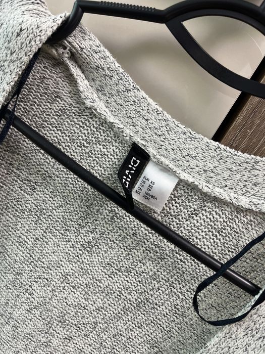 Jerseu H&M XS impecabil