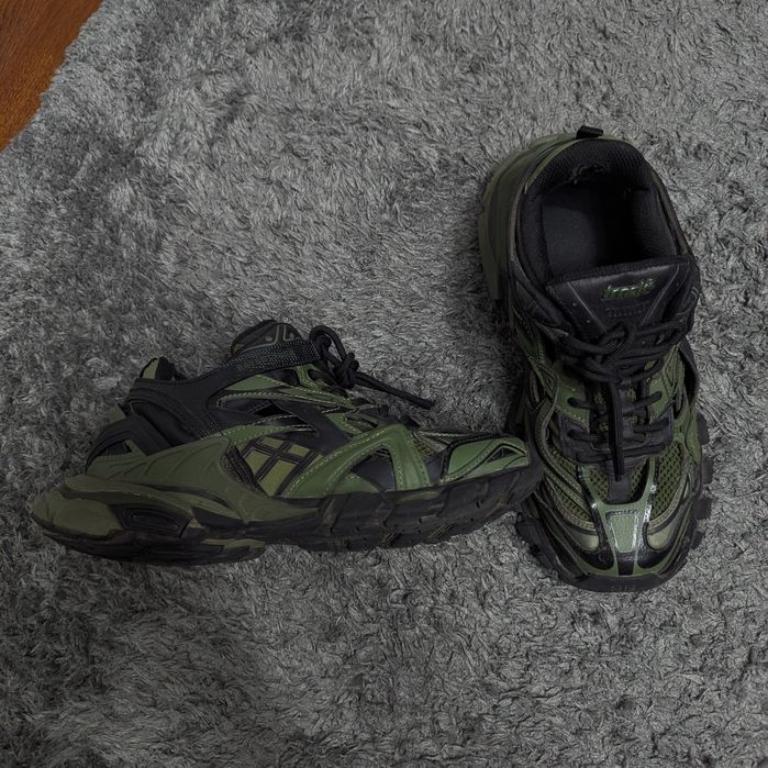 продам Balenciaga track 2 hickey