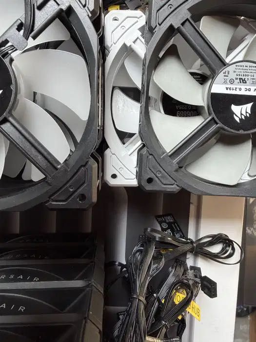 Ventilatoare de 120 mm corsair noi RGB ML