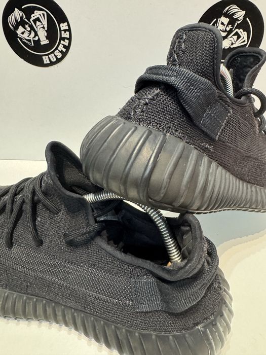 Маратонки ADIDAS YEEZY BOOST 350 V2 .Номер 42