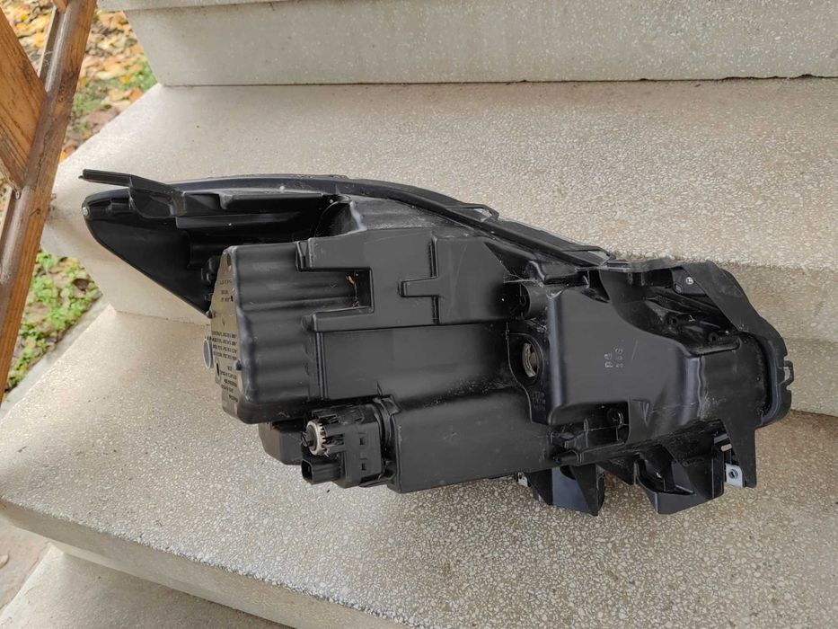 Фар Suzuki Swift LED ляв / Фар Сузуки Суифт Оригинален