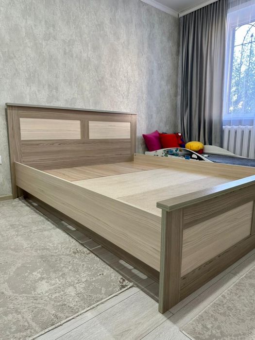 Продам шкаф, кровать, стол