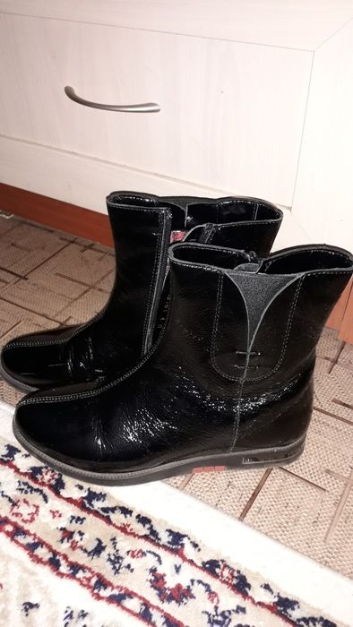 Весенние лакированные ботинки на девочку