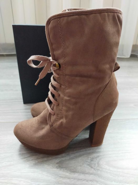 Ghete îmblănite piele întoarsă