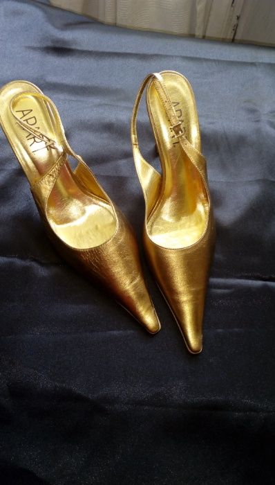 Босоножки для модниц