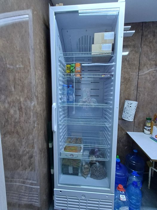 Хололильная витрина Бирюса 521RN