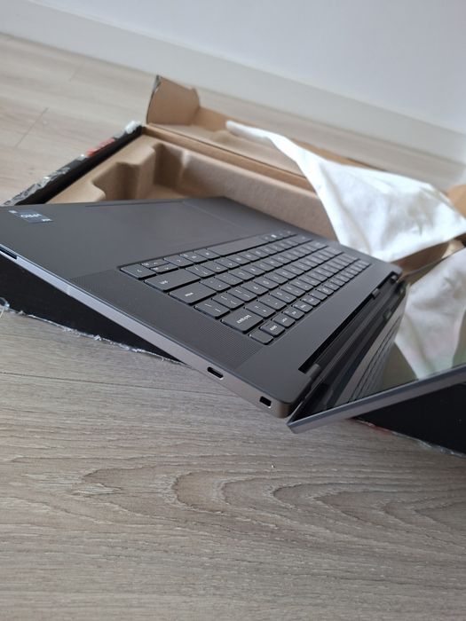 Dell Precision 5680, 16" 4K TOUCH OLED, i7 13800H, 32Gb/64Gb, Ada 2000, 512SSD/1Tb