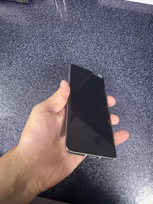 one plus 9 pro pamit 12.256g holati ideal ochilmagan oqip tel qlila