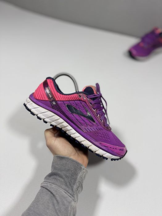 Brooks ghost 9 running hiking trekking comfortabale purple pink