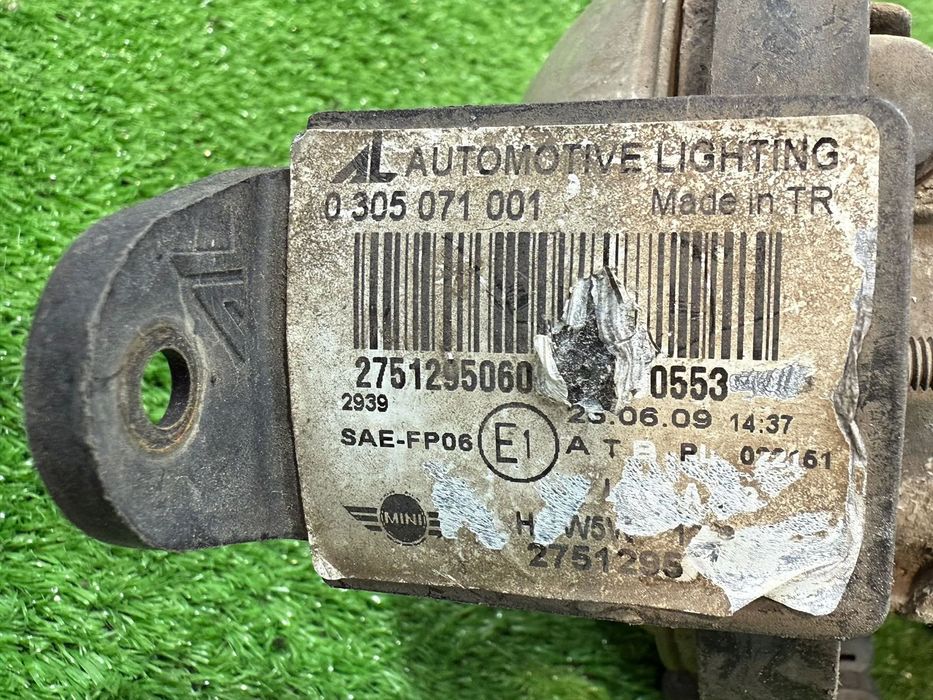 PROIECTOR CEATA FATA DREAPTA MINI ONE F55 F56 1.4 BENZINA 2009 COD OEM 0305071001 63172751293 2751295 2006-2010