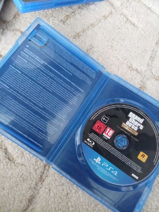 Продава се игра за ПС4, GTA Trilogy