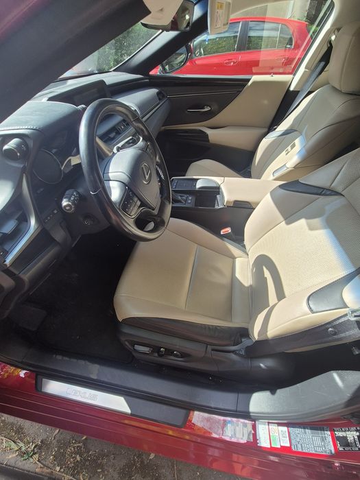 Lexus es 300h 2.5