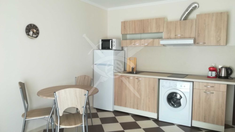 Продава се Едностаен апартамент в Созопол - 42 кв.м за 1331 €/кв.м - Снимка #2