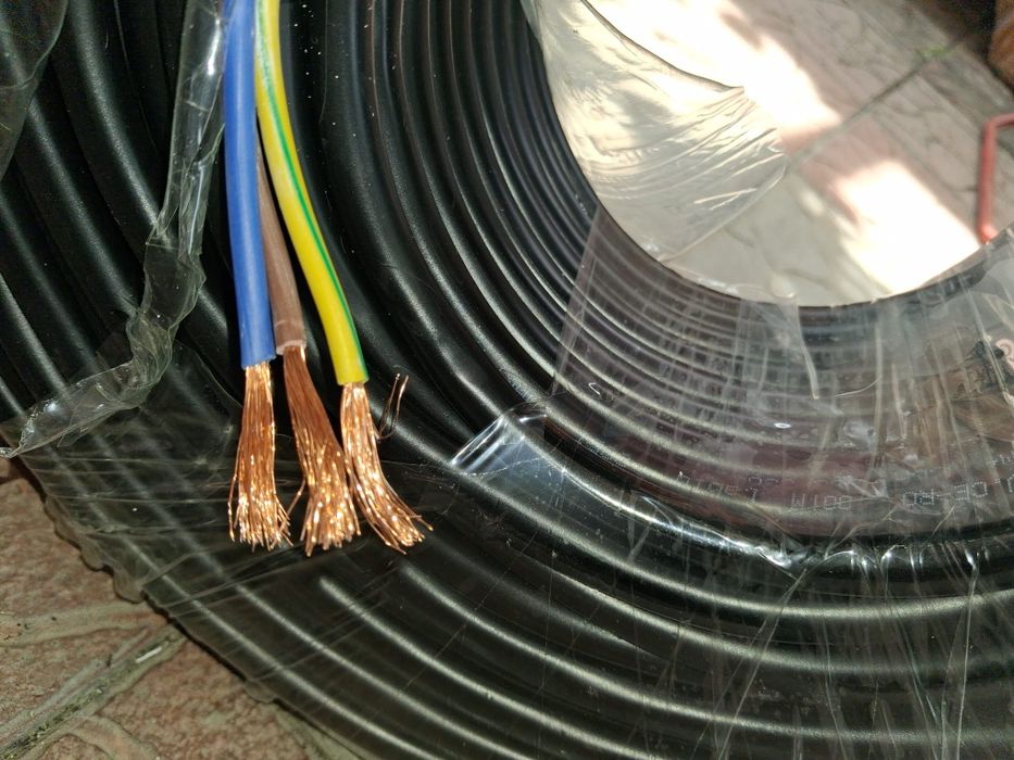 Cablu 3 x 4 100 metri