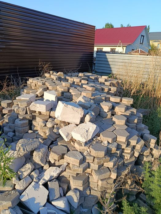Продам б/у брусчатку
